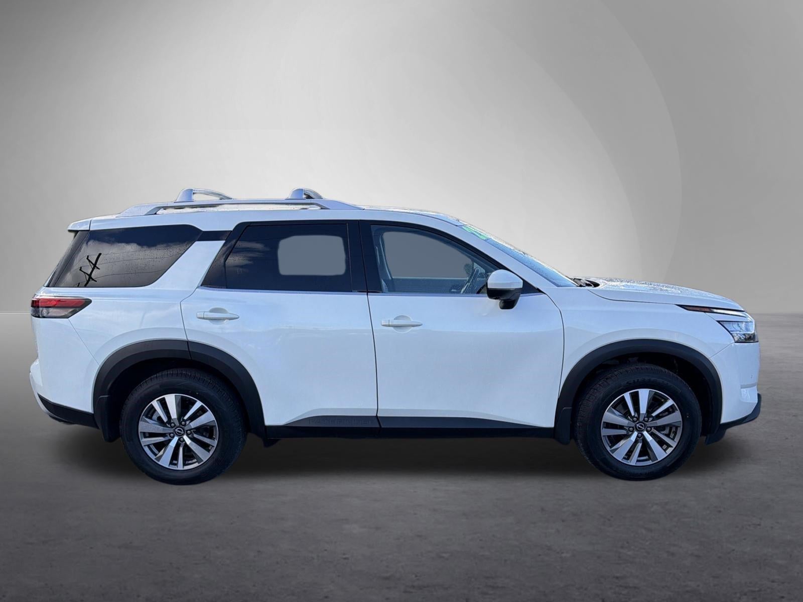 2022 Nissan Pathfinder SL 4WD