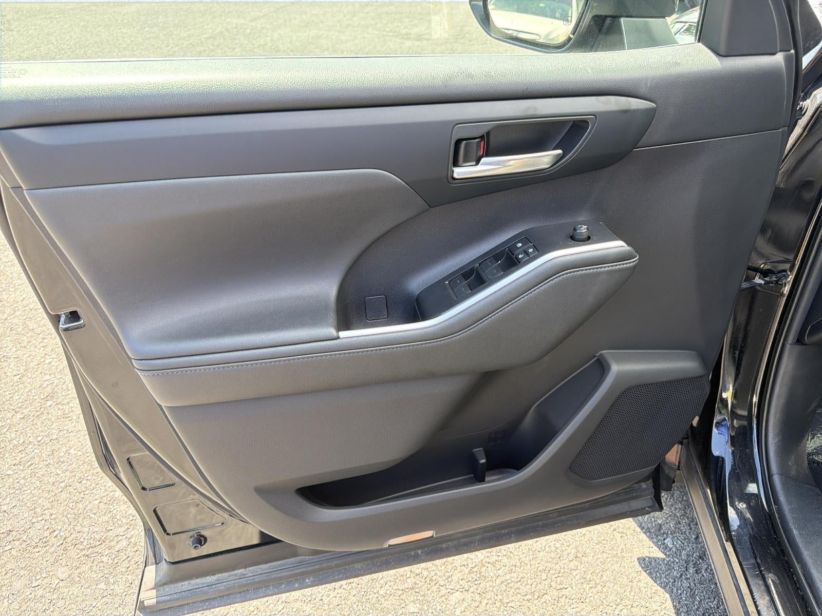 2021 Toyota Highlander XLE AWD (Natl)