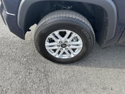 2025 Toyota Tundra 4WD 4WD SR5 CrewMax 5.5' Bed (SE)