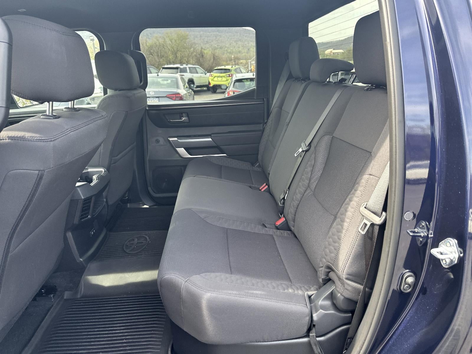 2025 Toyota Tundra 4WD 4WD SR5 CrewMax 5.5' Bed (SE)