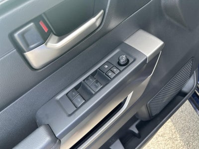 2025 Toyota Tundra 4WD 4WD SR5 CrewMax 5.5' Bed (SE)