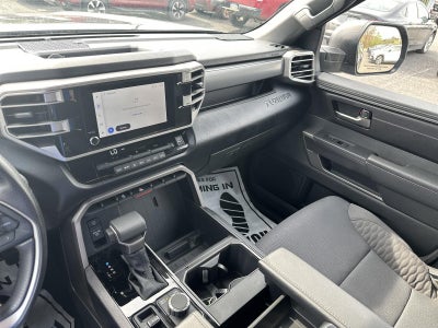 2025 Toyota Tundra 4WD 4WD SR5 CrewMax 5.5' Bed (SE)