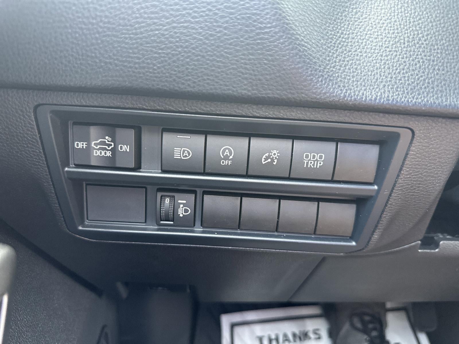 2025 Toyota Tundra 4WD 4WD SR5 CrewMax 5.5' Bed (SE)