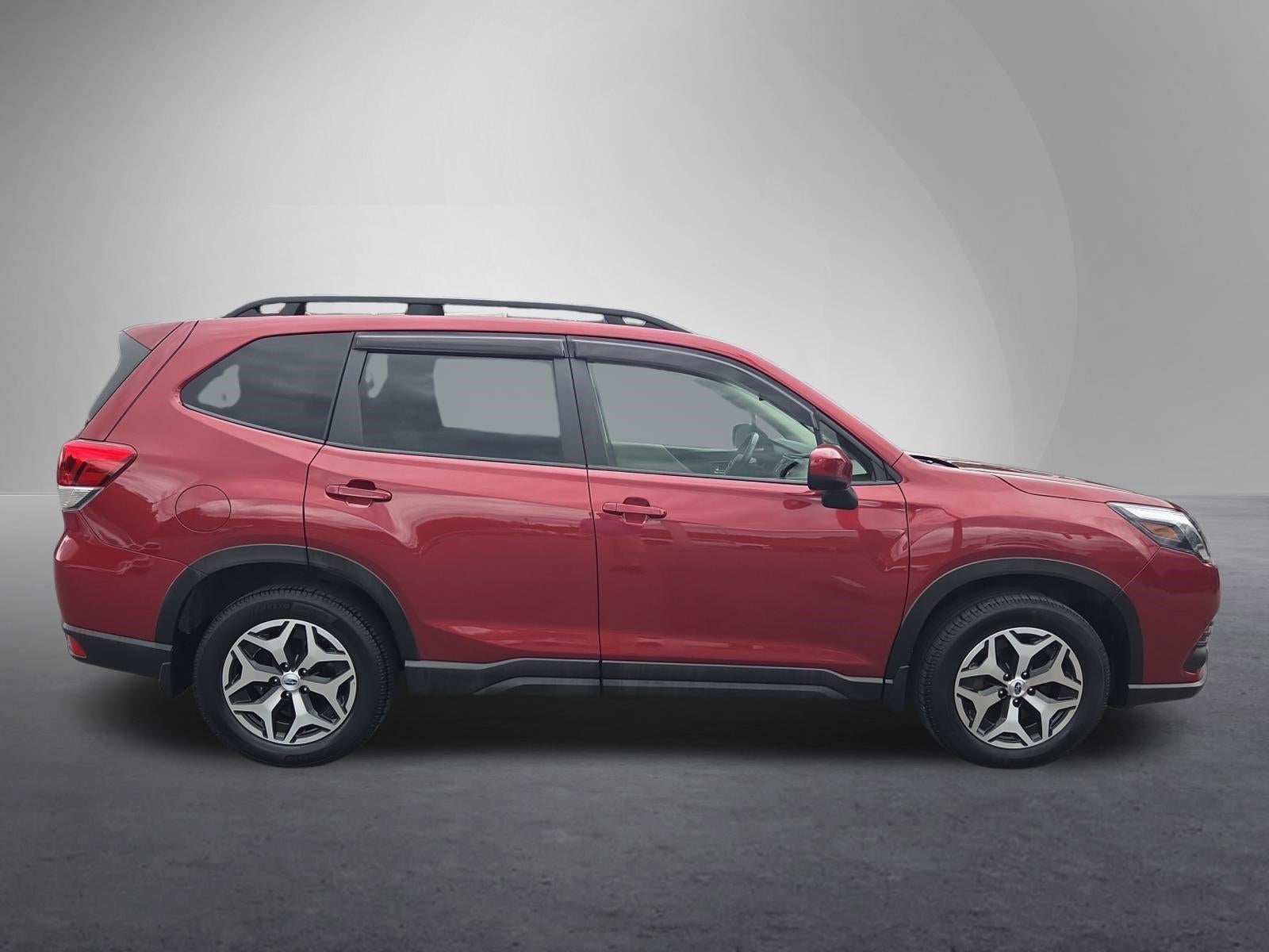 2023 Subaru Forester Premium CVT