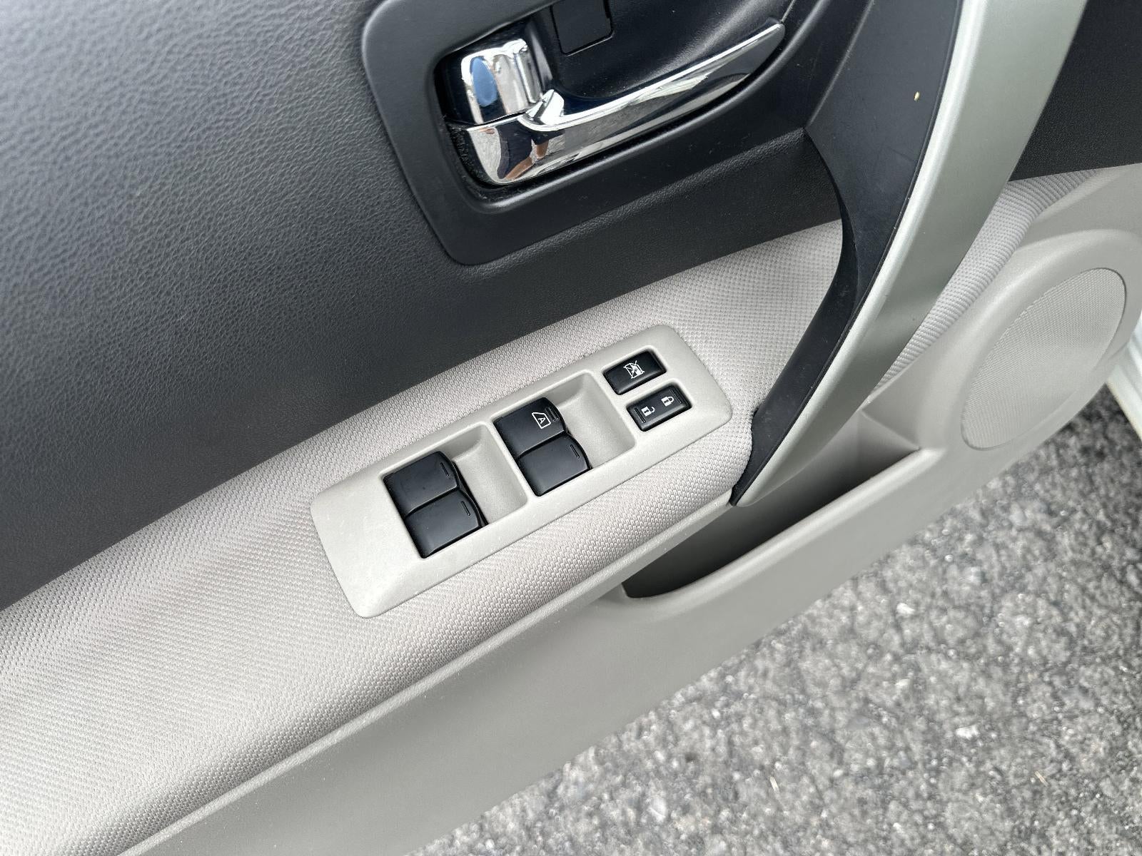 2013 Nissan Rogue AWD 4dr S