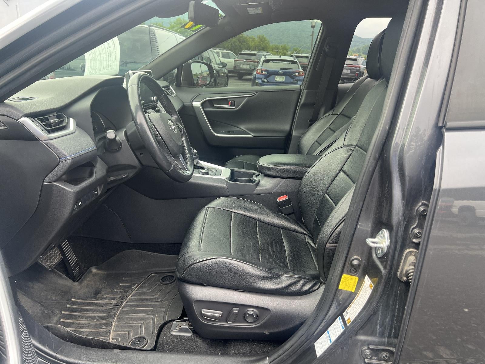 2019 Toyota RAV4 Hybrid XSE AWD (Natl)