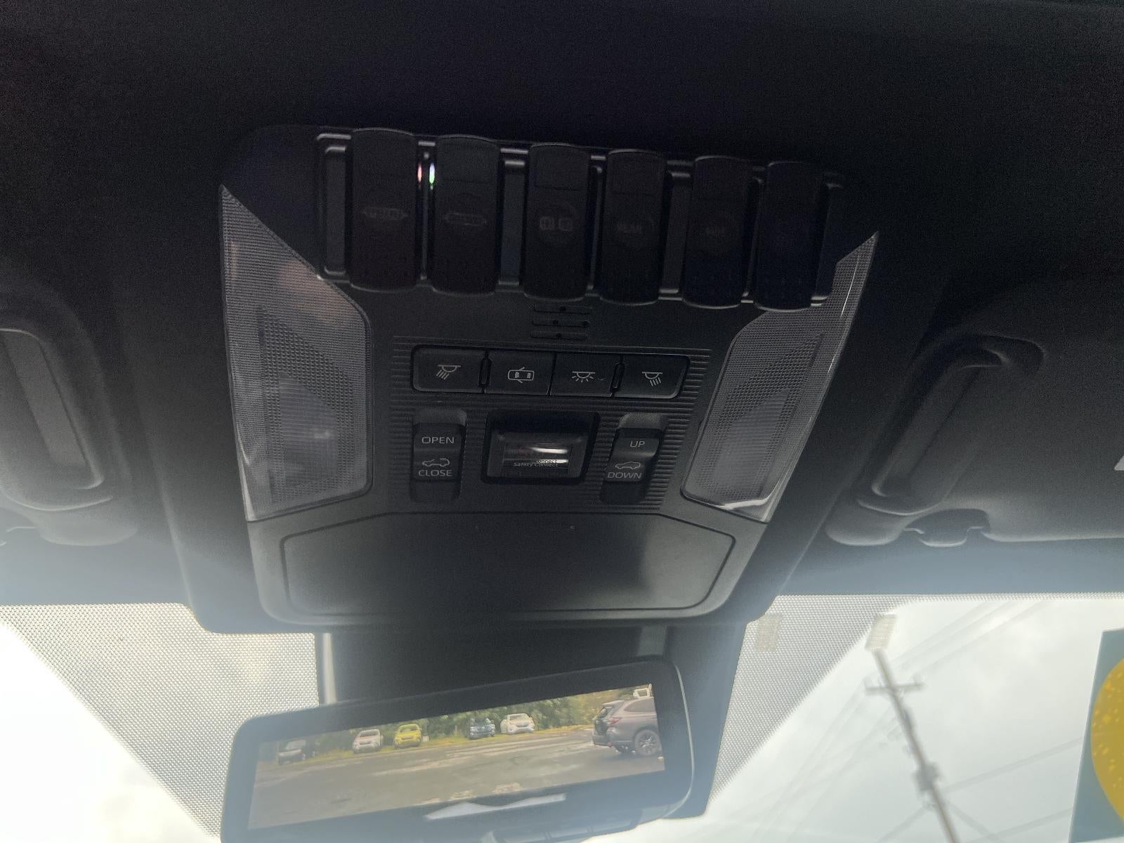 2019 Toyota RAV4 Hybrid XSE AWD (Natl)