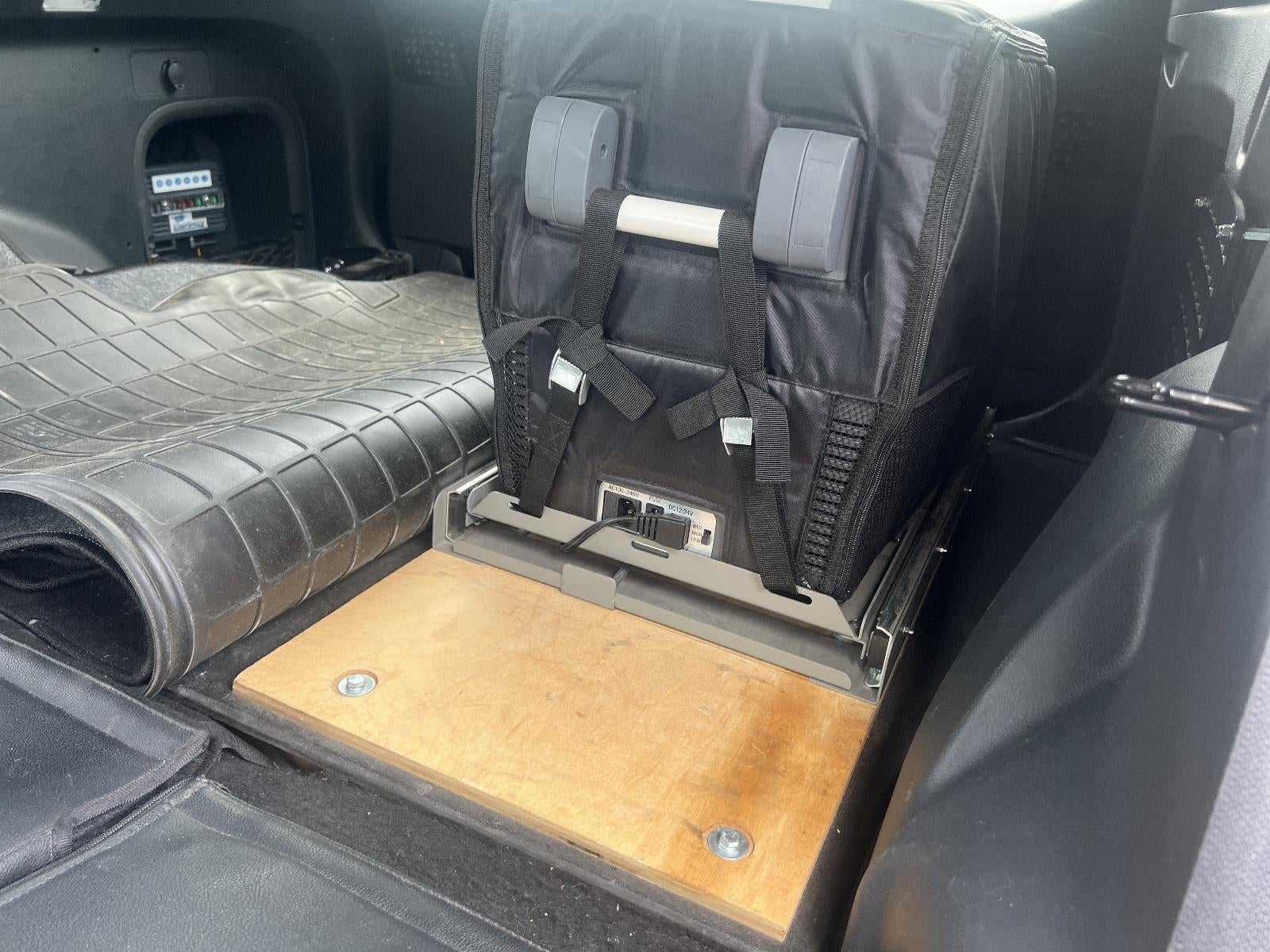 2019 Toyota RAV4 Hybrid XSE AWD (Natl)
