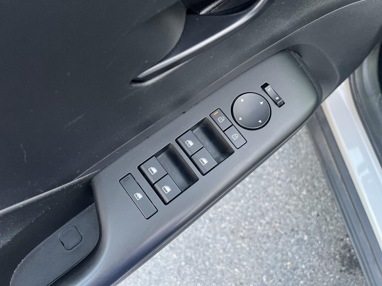 2025 Hyundai KONA SEL AWD