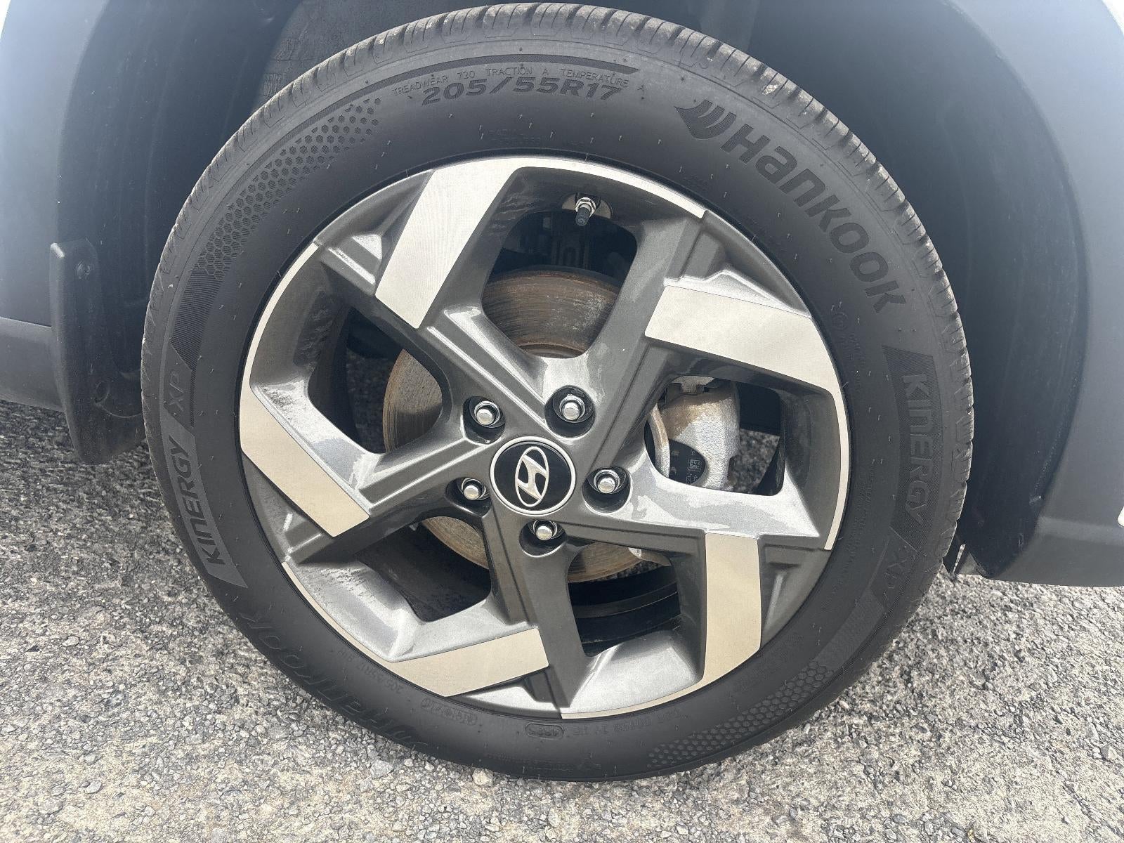 2024 Hyundai VENUE SEL IVT