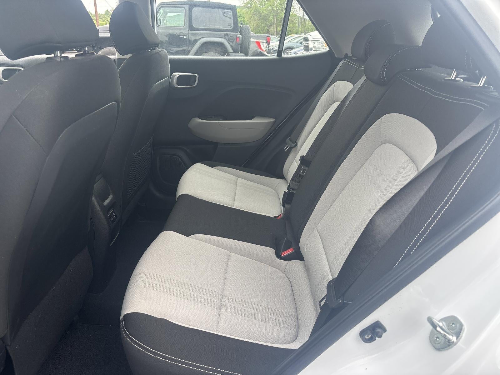 2024 Hyundai VENUE SEL IVT
