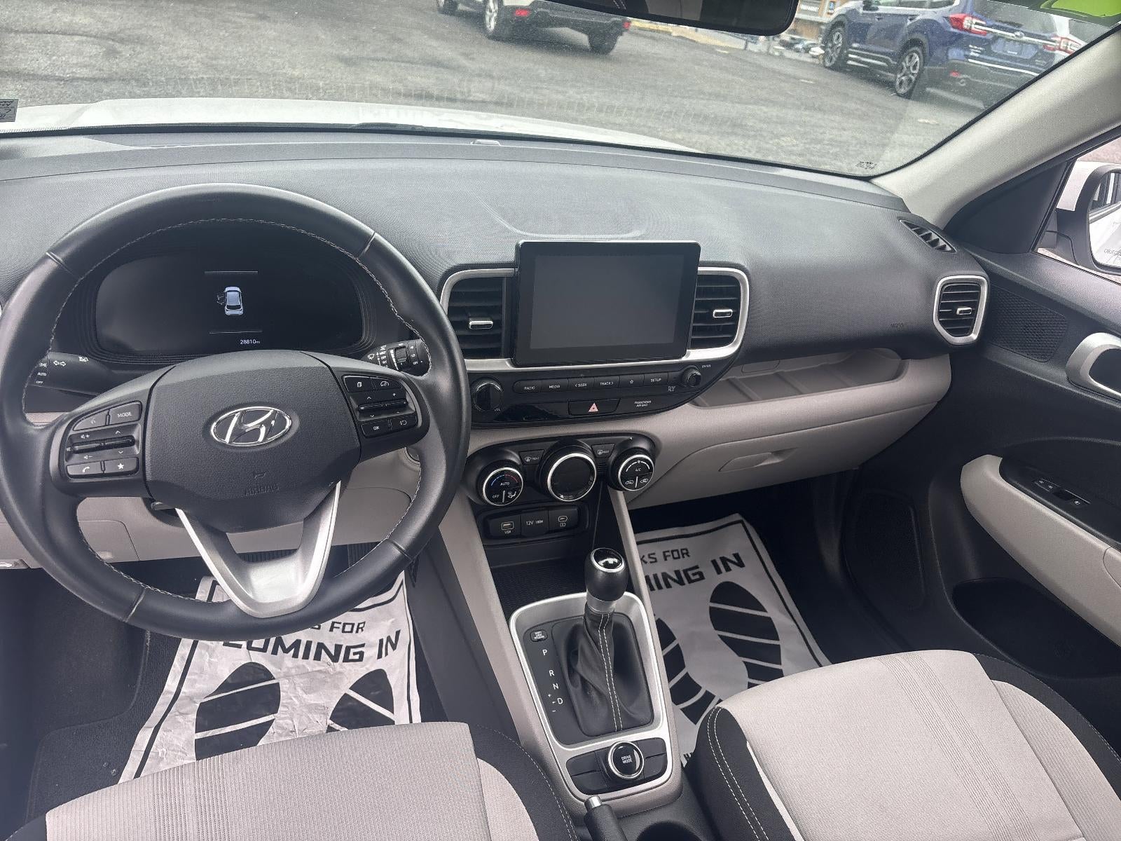 2024 Hyundai VENUE SEL IVT
