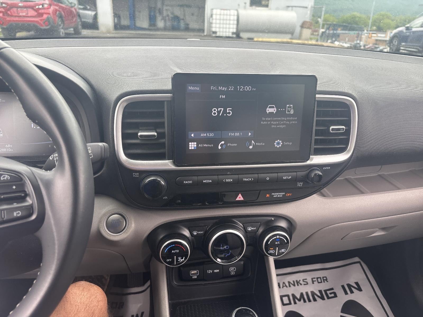 2024 Hyundai VENUE SEL IVT