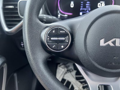 2024 Kia Soul LX IVT