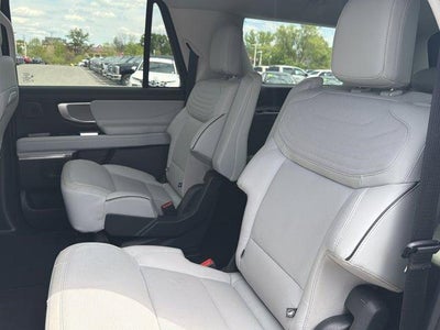 2025 Ford Expedition Max Platinum 4x4
