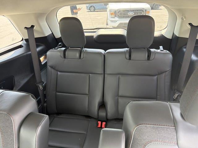 2026 Ford Explorer Active w/100A Pkg 4WD
