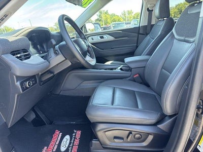 2026 Ford Explorer Active w/200A Pkg 4WD