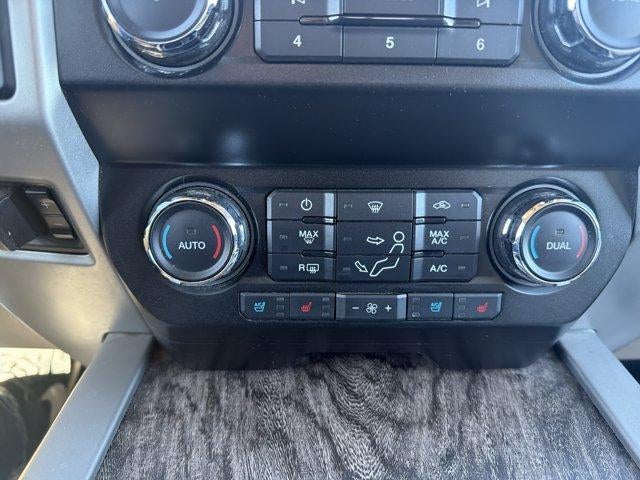 2019 Ford Super Duty F-350 SRW LARIAT 4WD Crew Cab 6.75' Box