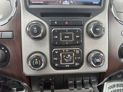 2016 Ford Super Duty F-450 DRW 4WD Crew Cab 8 Ft Box Lariat