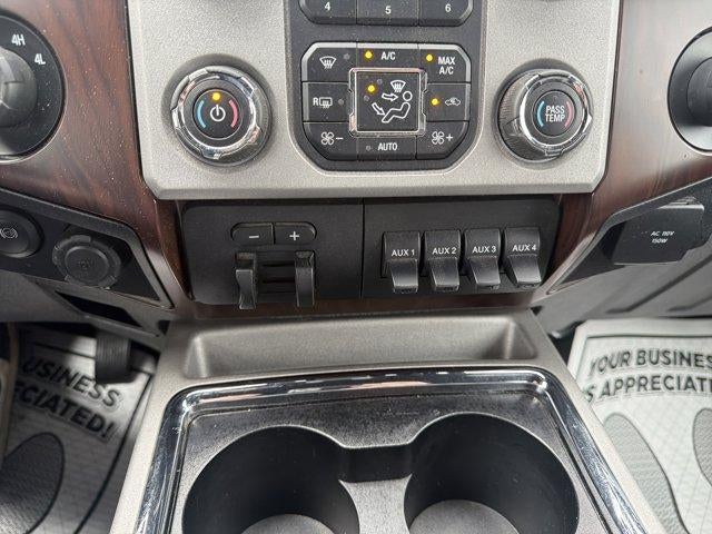 2016 Ford Super Duty F-450 DRW 4WD Crew Cab 8 Ft Box Lariat