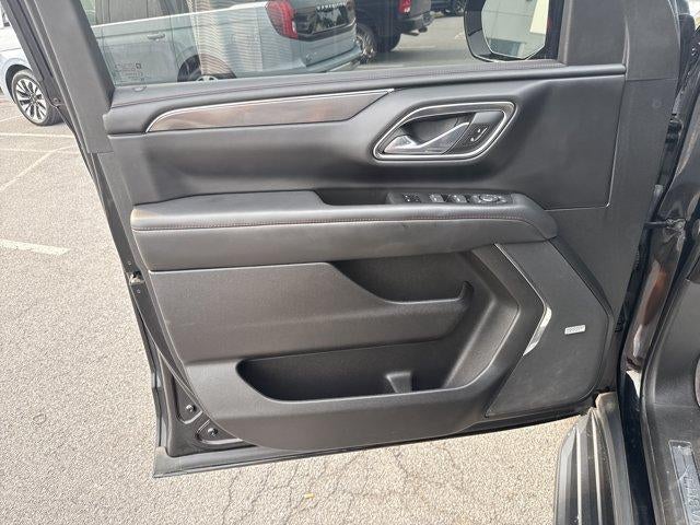 2023 Chevrolet Suburban 4WD RST