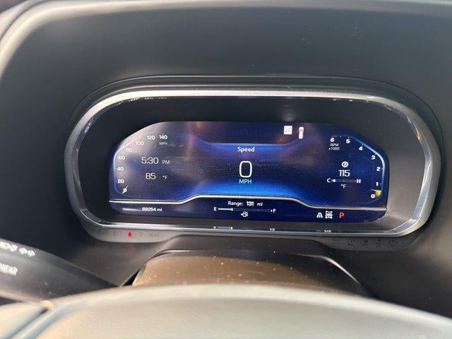 2023 Chevrolet Suburban 4WD RST