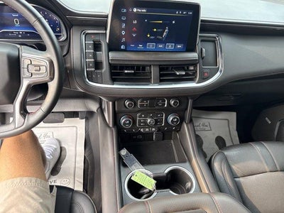 2023 Chevrolet Suburban 4WD RST