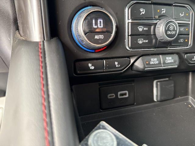 2023 Chevrolet Suburban 4WD RST