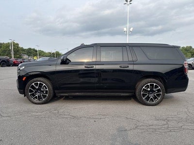 2023 Chevrolet Suburban 4WD RST