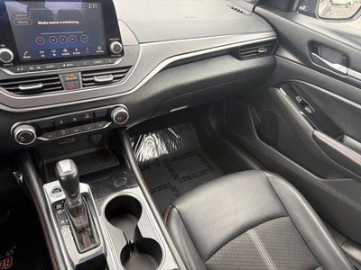 2024 Nissan Altima 2.5 SR Sedan