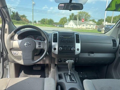 2012 Nissan Frontier 4WD Crew Cab SWB Auto SV