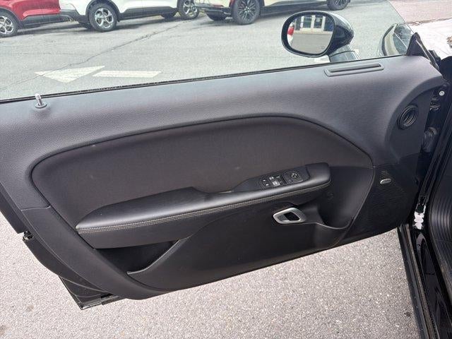 2023 Dodge Challenger SXT RWD