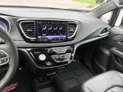2025 Chrysler Pacifica Select FWD