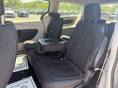 2017 Chrysler Pacifica Touring FWD