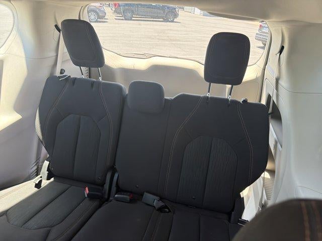 2017 Chrysler Pacifica Touring FWD
