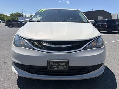 2017 Chrysler Pacifica Touring FWD