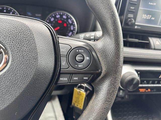 2020 Toyota RAV4 LE AWD (Natl)