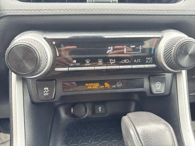 2020 Toyota RAV4 LE AWD (Natl)