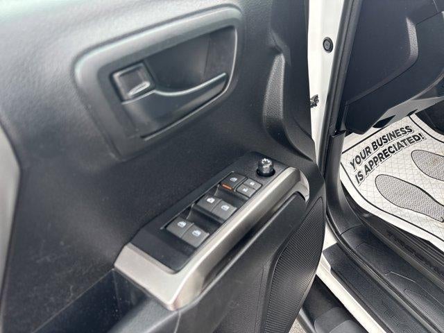 2021 Toyota Tacoma 4WD 4WD SR5 Double Cab 5' Bed V6 AT (GS)