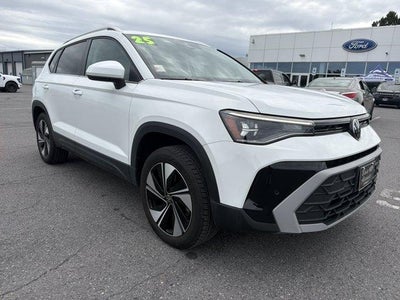 2025 Volkswagen Taos SE 4MOTION