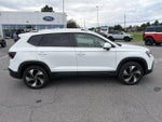 2025 Volkswagen Taos SE 4MOTION