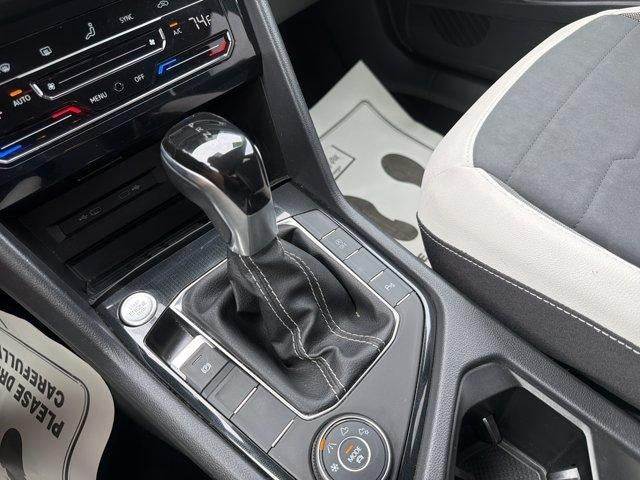 2025 Volkswagen Taos SE 4MOTION