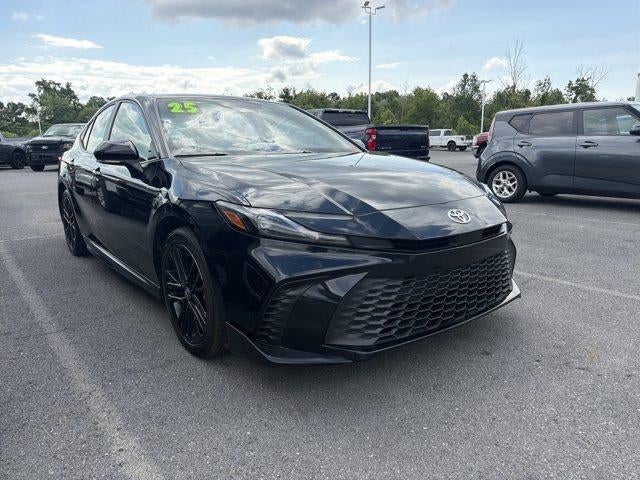 2025 Toyota Camry SE (SE)