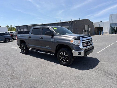2016 Toyota Tundra 4WD Truck 4WD CrewMax Short Bed 5.7L SR5 (SE)