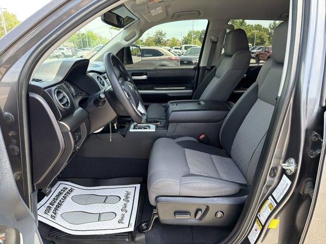 2016 Toyota Tundra 4WD Truck 4WD CrewMax Short Bed 5.7L SR5 (SE)
