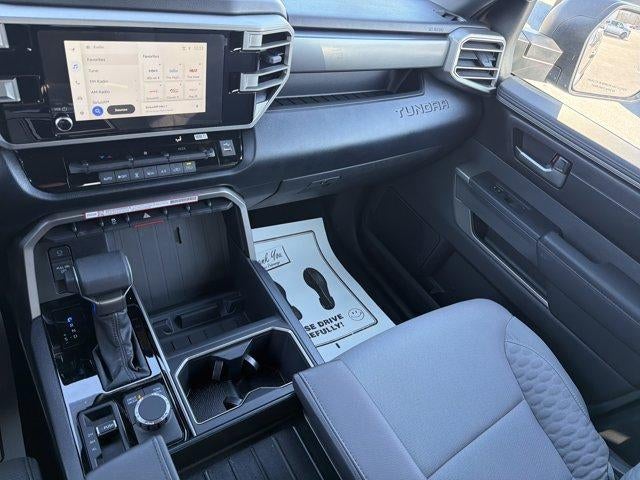 2025 Toyota Tundra 4WD 4WD SR5 CrewMax 5.5' Bed (SE)