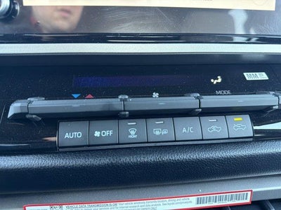 2025 Toyota Tundra 4WD 4WD SR5 CrewMax 5.5' Bed (SE)