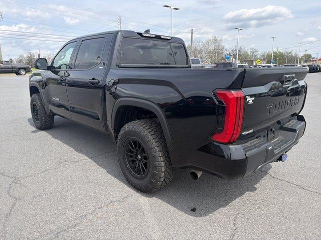 2025 Toyota Tundra 4WD 4WD SR5 CrewMax 5.5' Bed (SE)