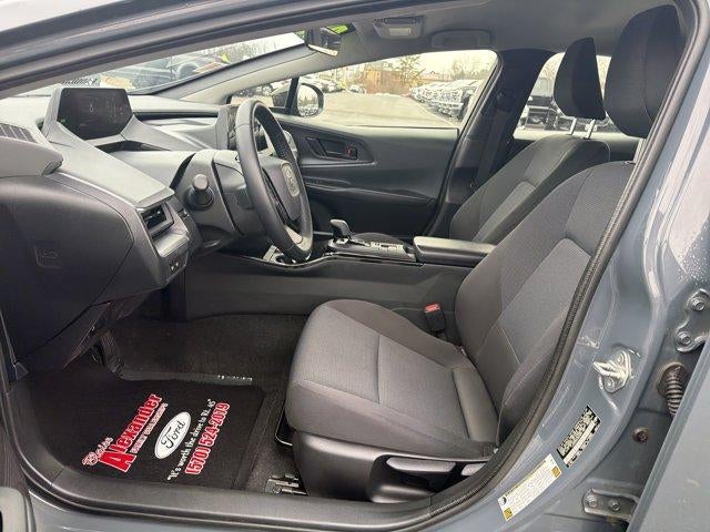 2025 Toyota Prius LE (Natl)