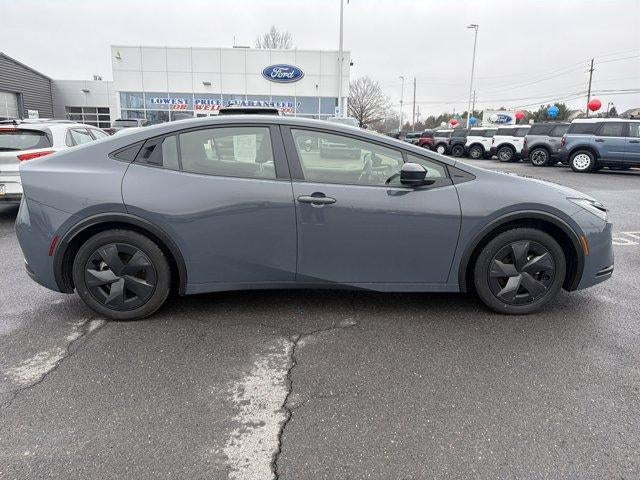 2025 Toyota Prius LE (Natl)